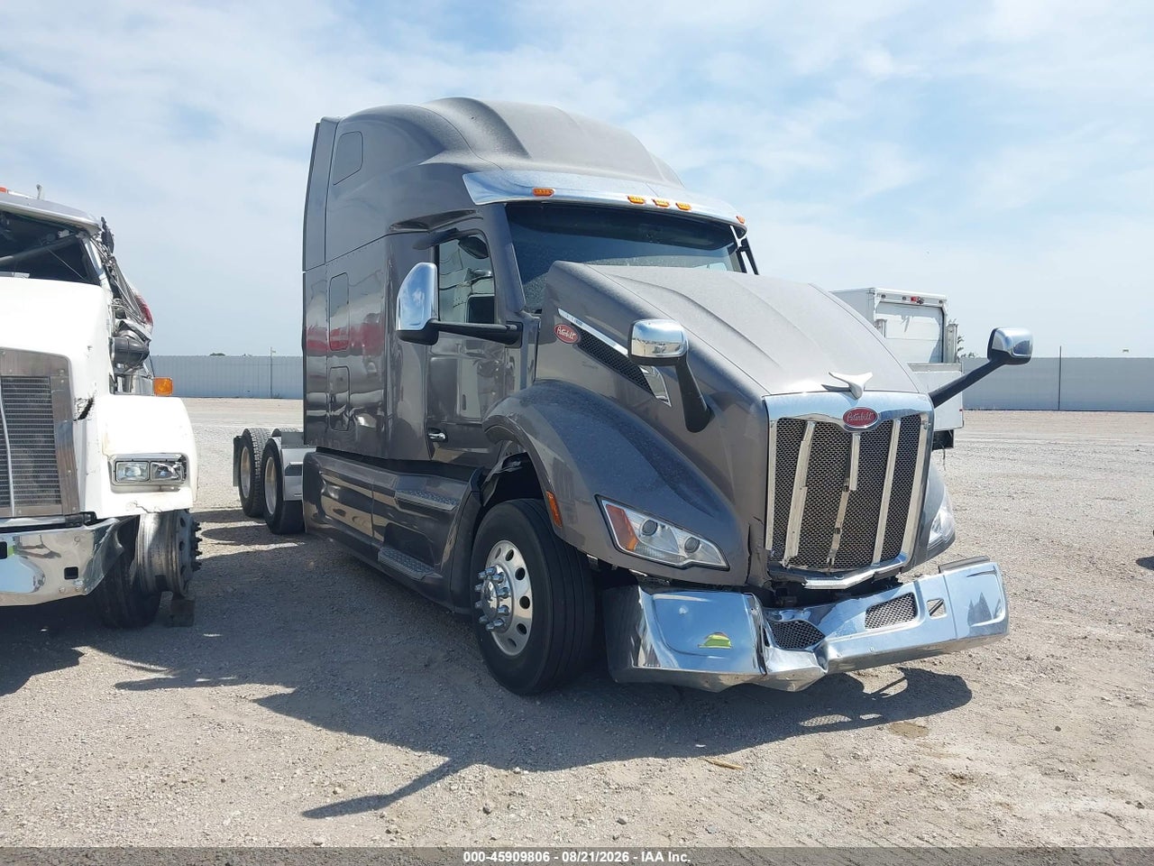 2023 PETERBILT 579  
