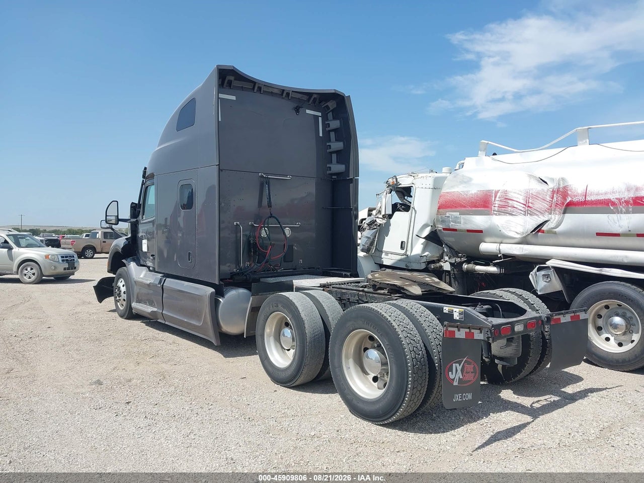 1XPBDP9X9PD****** · 2023 PETERBILT 579 · 3/4