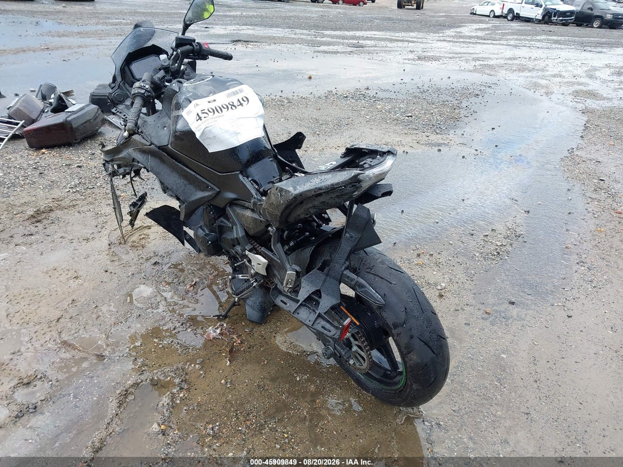 2025 KAWASAKI EX650 R · 3/10