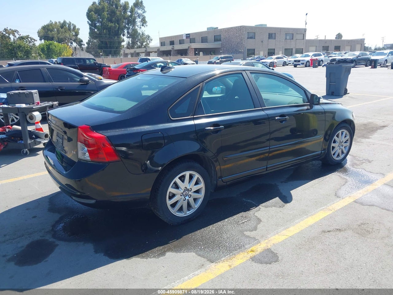 2008 VOLVO S40 2.4L/2.4L W/SNRF · 4/11
