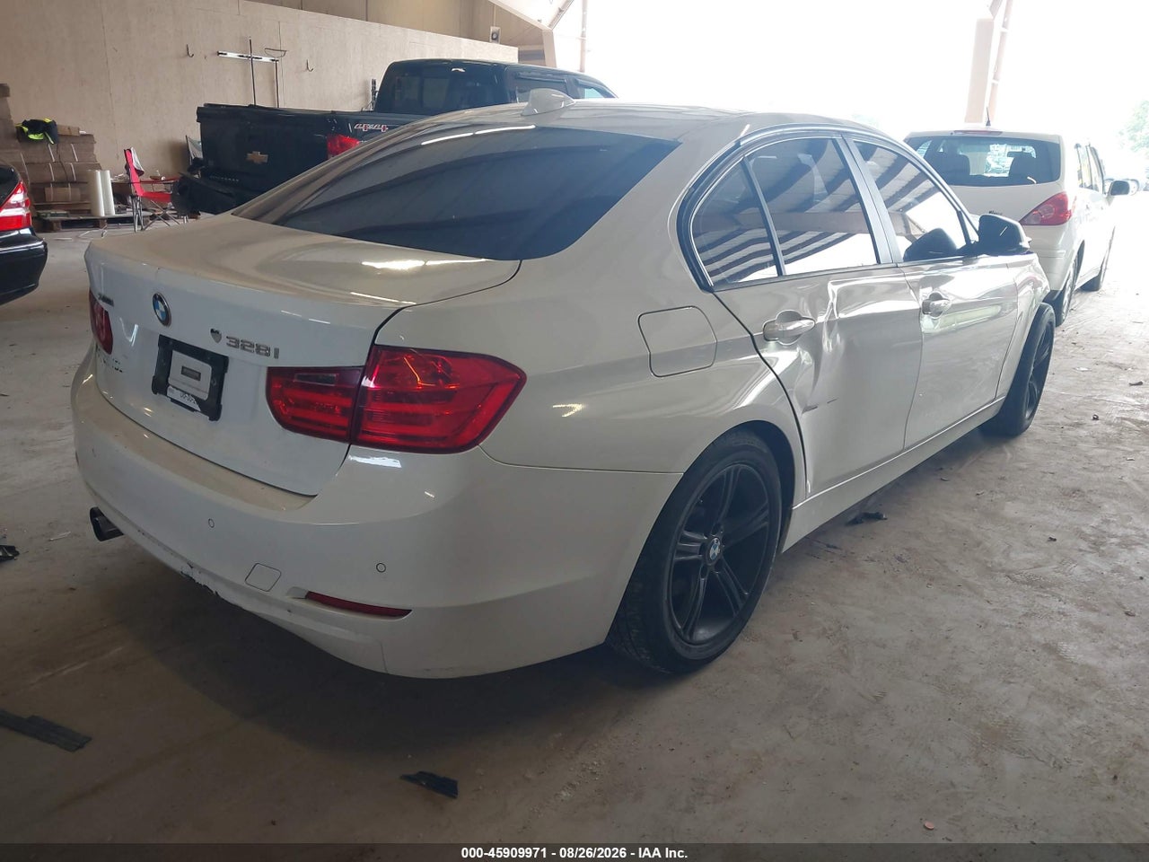 2013 BMW 328I XDRIVE · 4/11