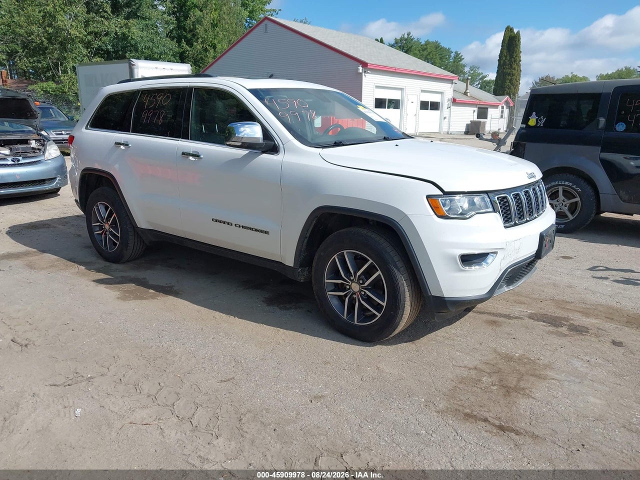 1C4RJFBG6JC****** · 2018 JEEP GRAND CHEROKEE LIMITED 4X4