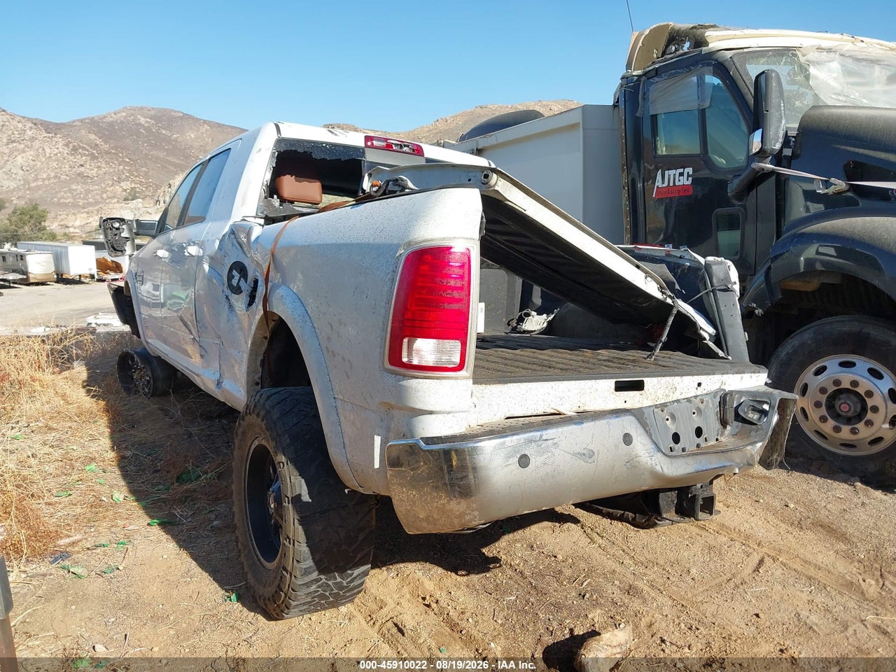 2014 RAM 3500 LONGHORN · 3/8