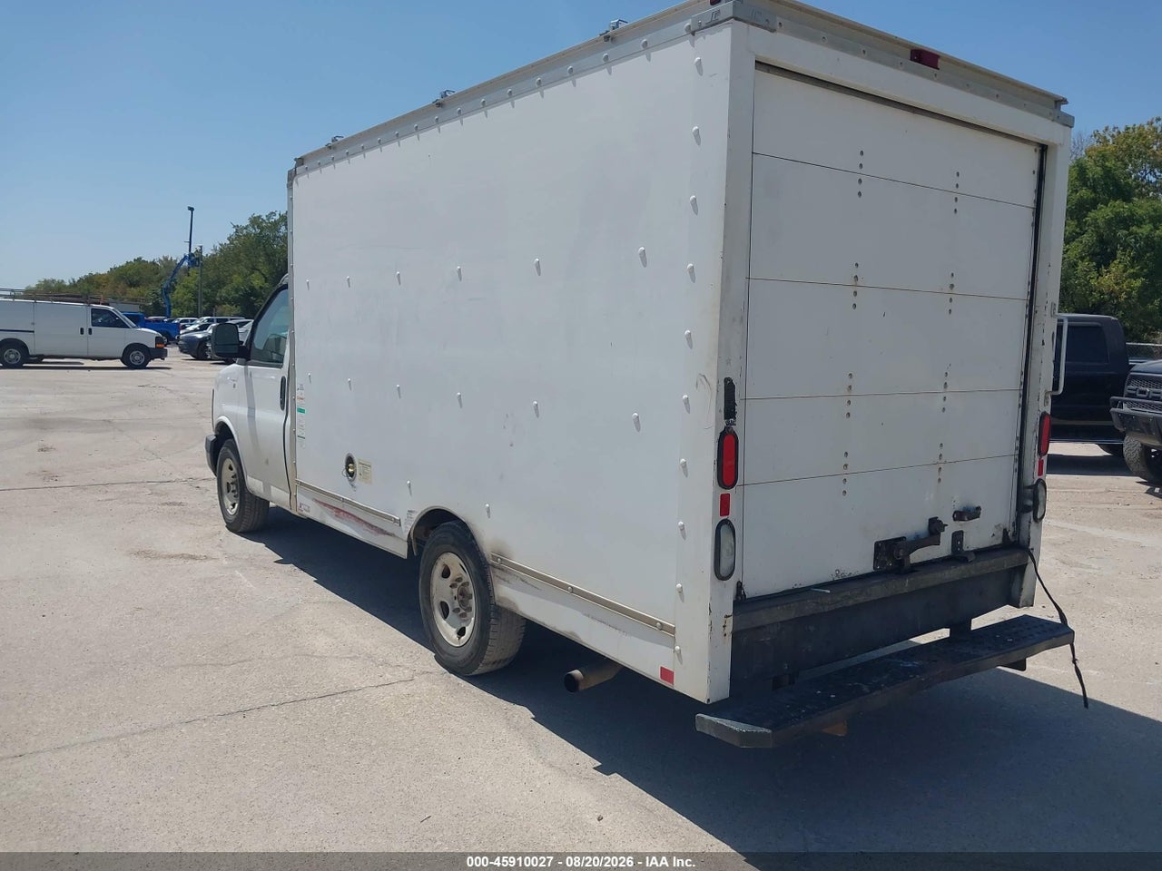 2012 GMC SAVANA CUTAWAY WORK VAN · 3/4