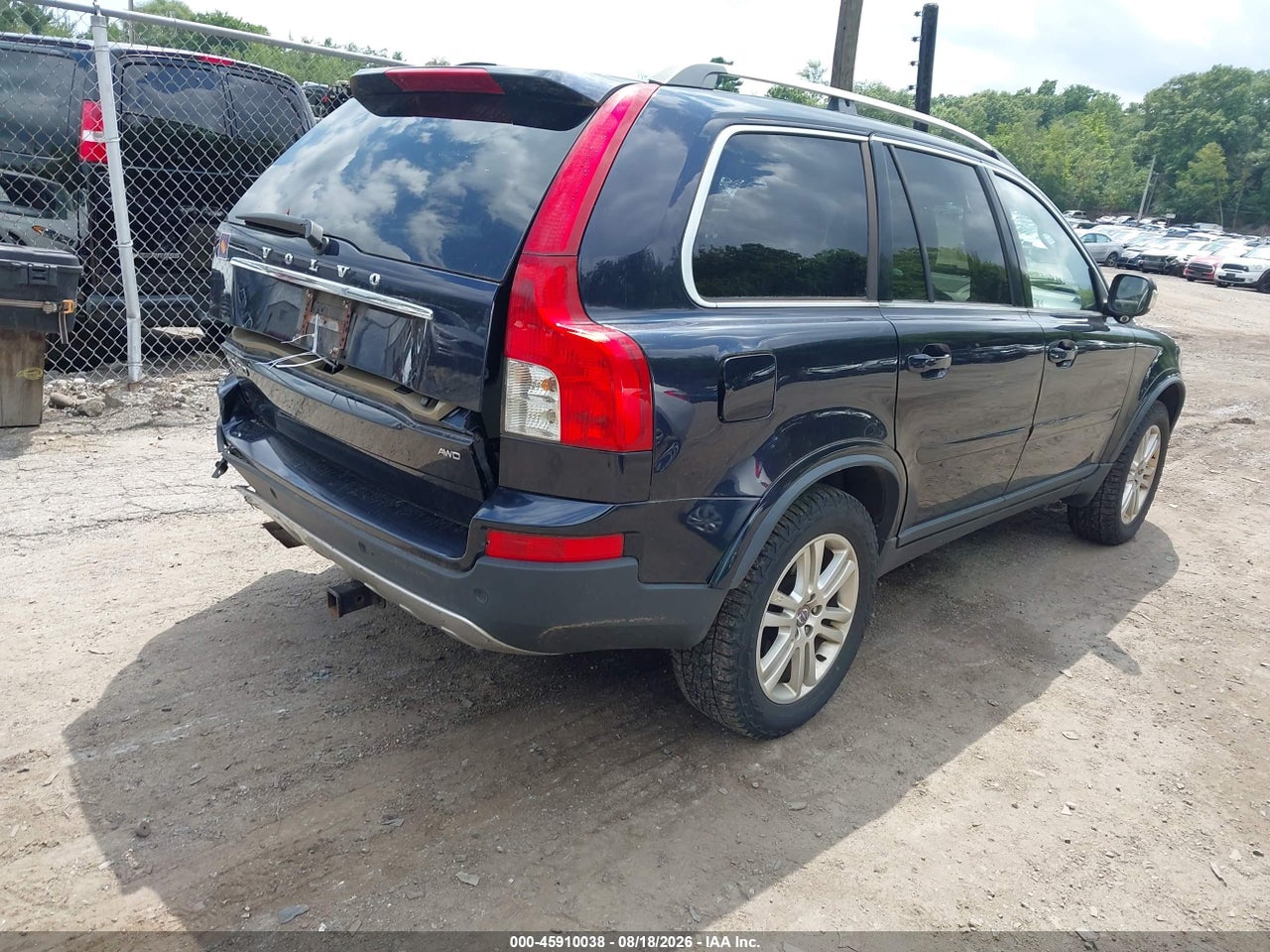 2011 VOLVO XC90 3.2 · 4/11