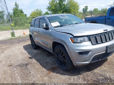 1C4RJEAG5HC****** · 2017 JEEP GRAND CHEROKEE ALTITUDE 4X2