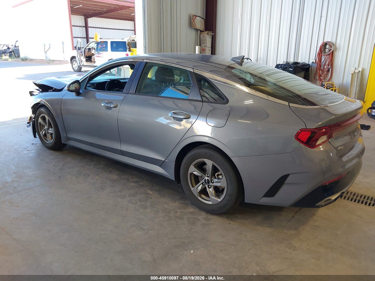 2022 KIA K5 LXS · 3/10