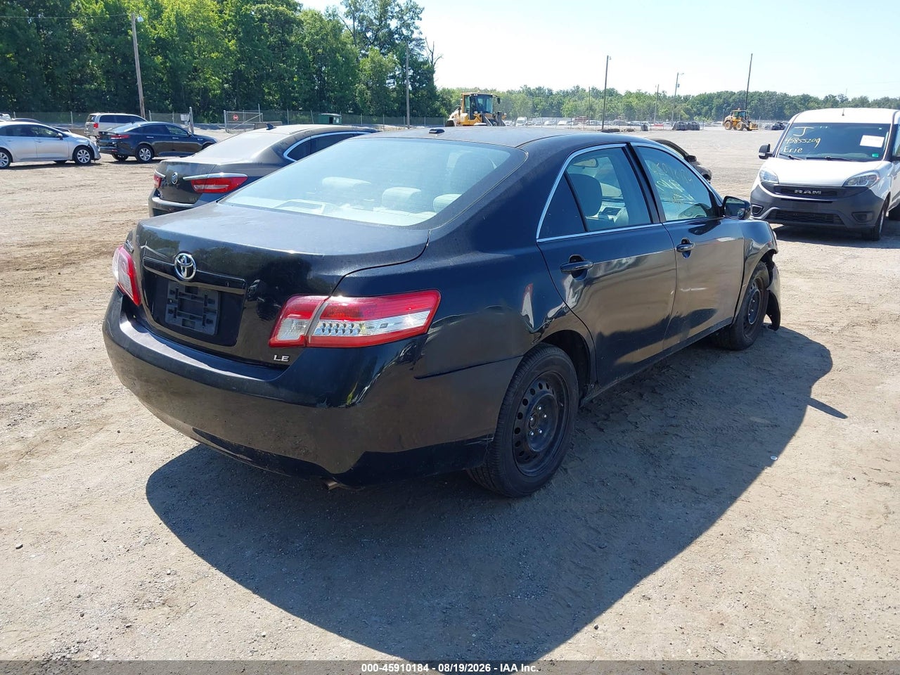 2010 TOYOTA CAMRY LE · 4/11