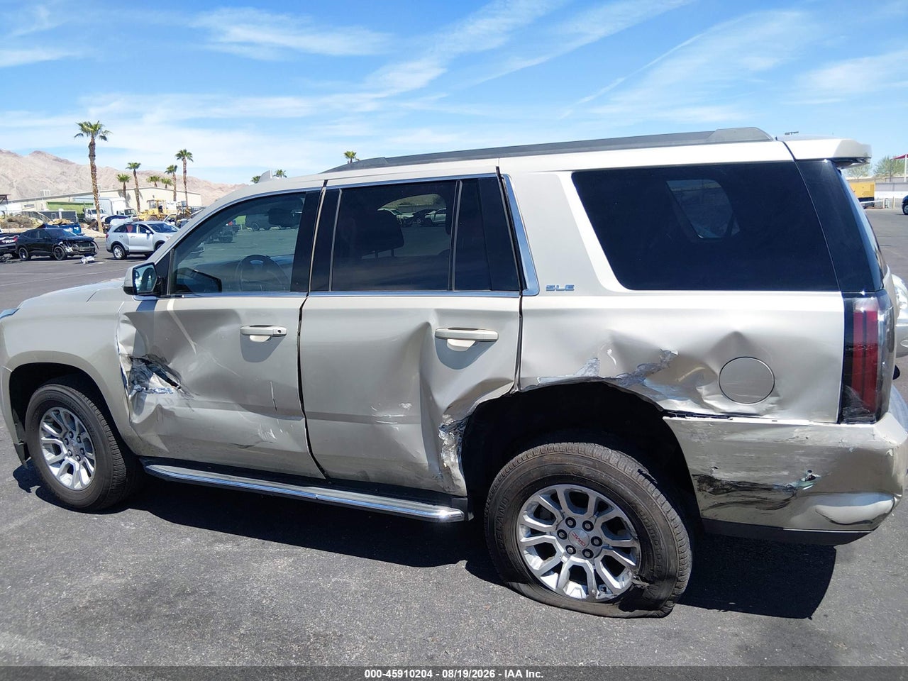 2015 GMC YUKON SLE · 6/11