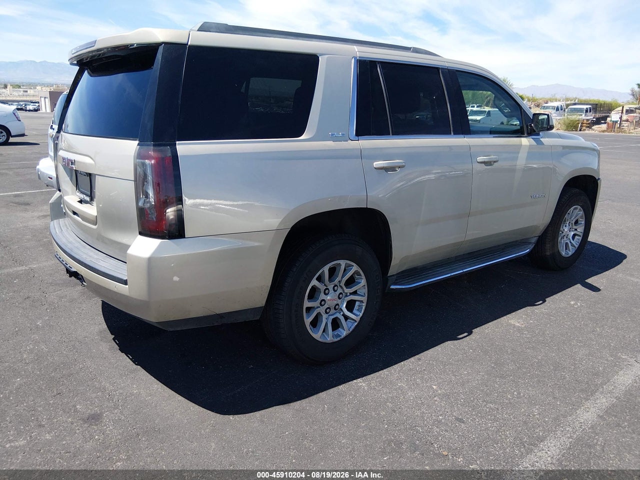 2015 GMC YUKON SLE · 4/11