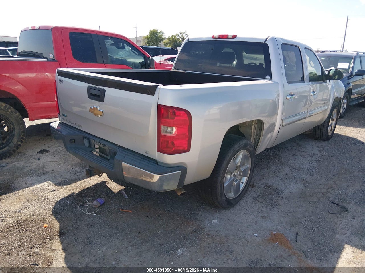 2011 CHEVROLET SILVERADO 1500 LT · 4/11