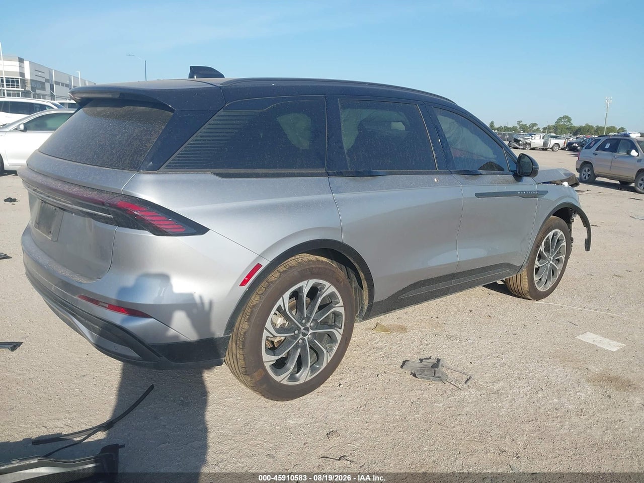 2025 LINCOLN NAUTILUS RESERVE · 4/11
