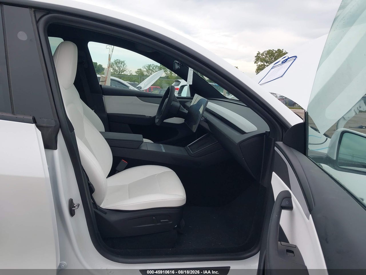 2026 TESLA MODEL Y PREMIUM REAR-WHEEL DRIVE/REAR-WHEEL DRIVE · 5/11
