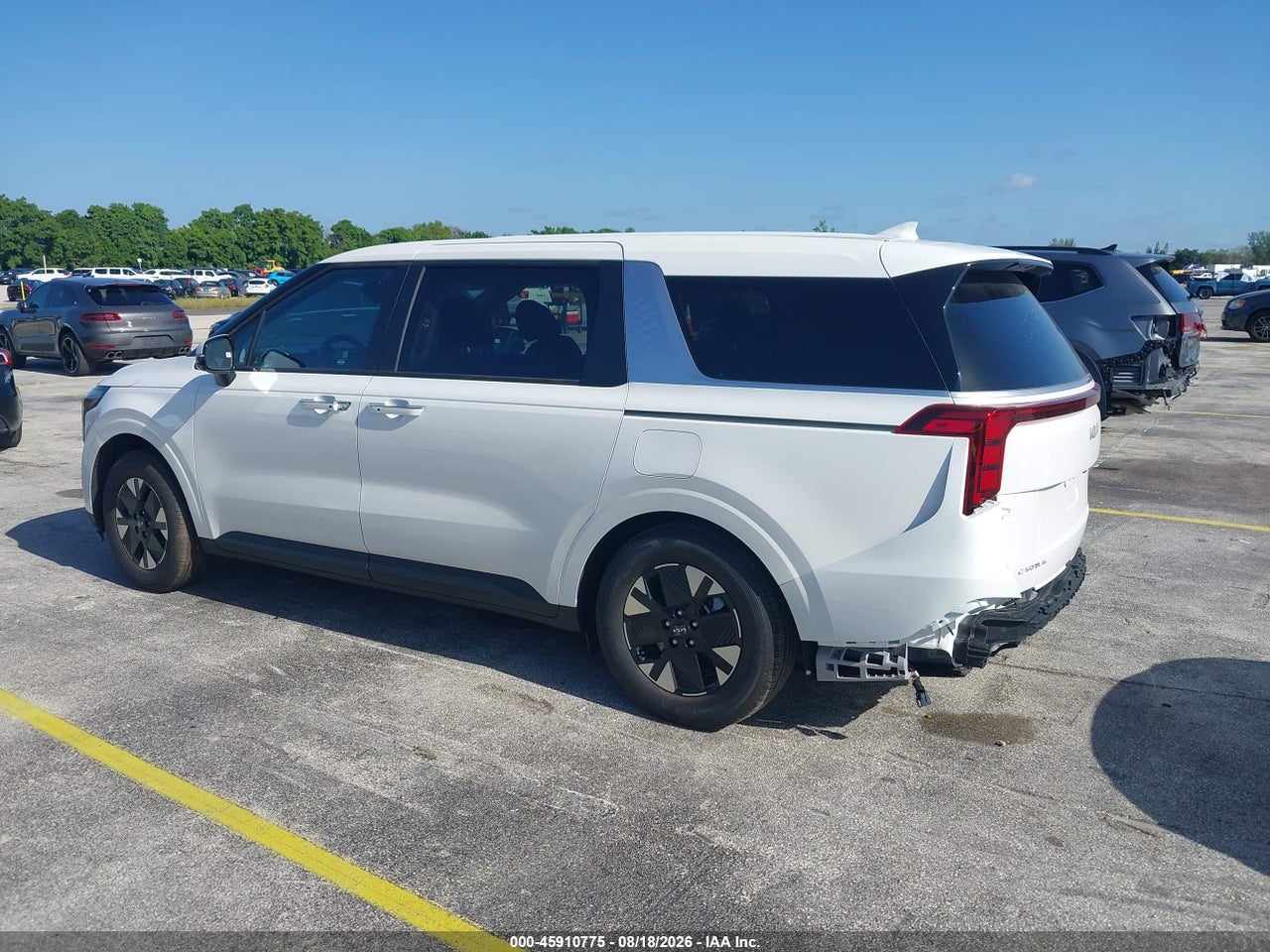 2027 KIA CARNIVAL   · 3/11