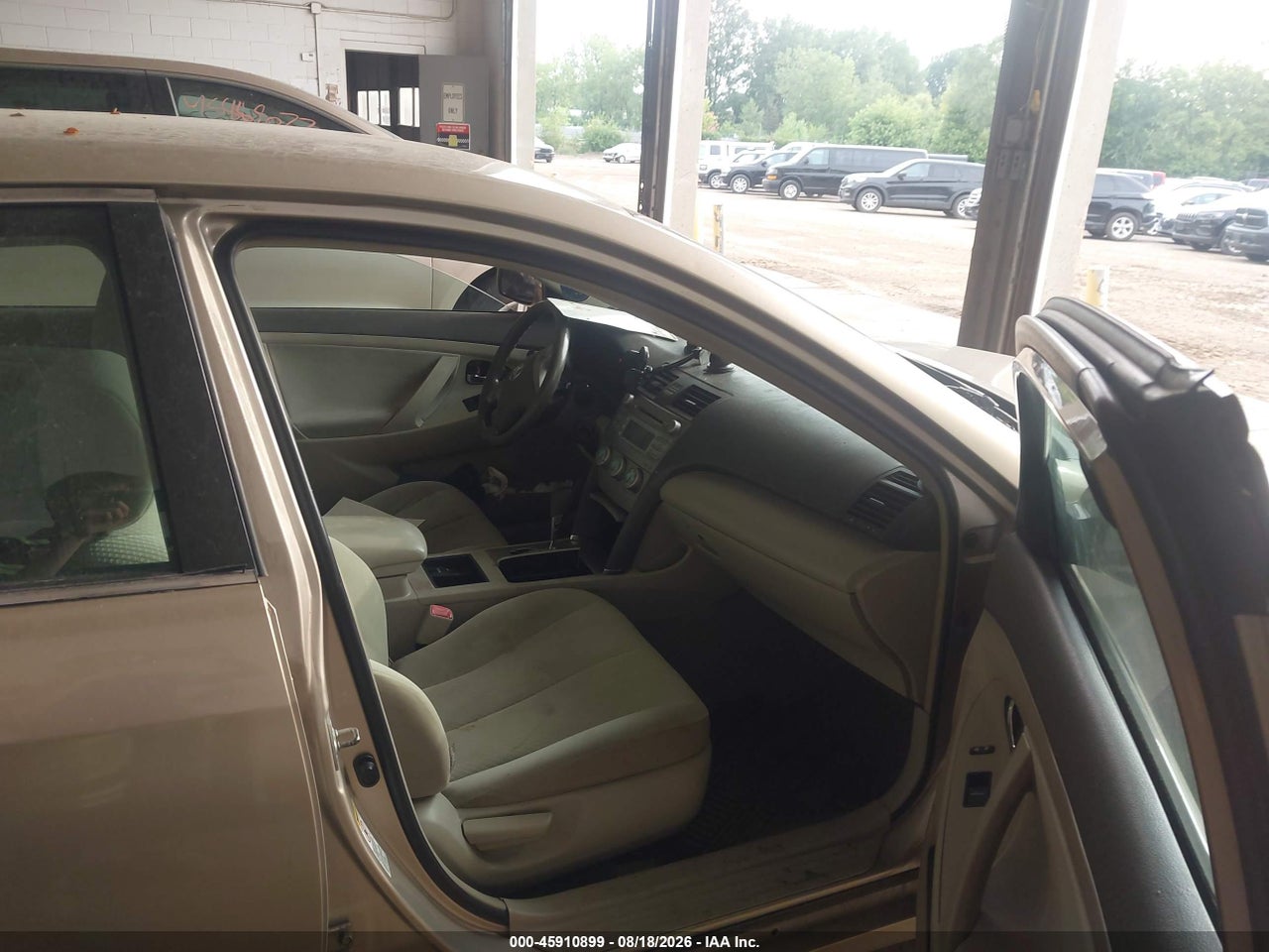 2009 TOYOTA CAMRY LE · 5/11