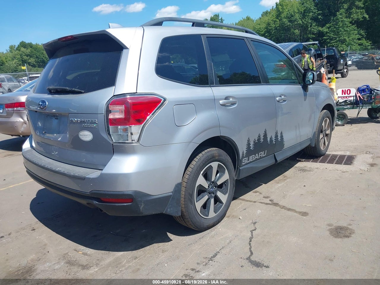 2017 SUBARU FORESTER 2.5I PREMIUM · 4/11