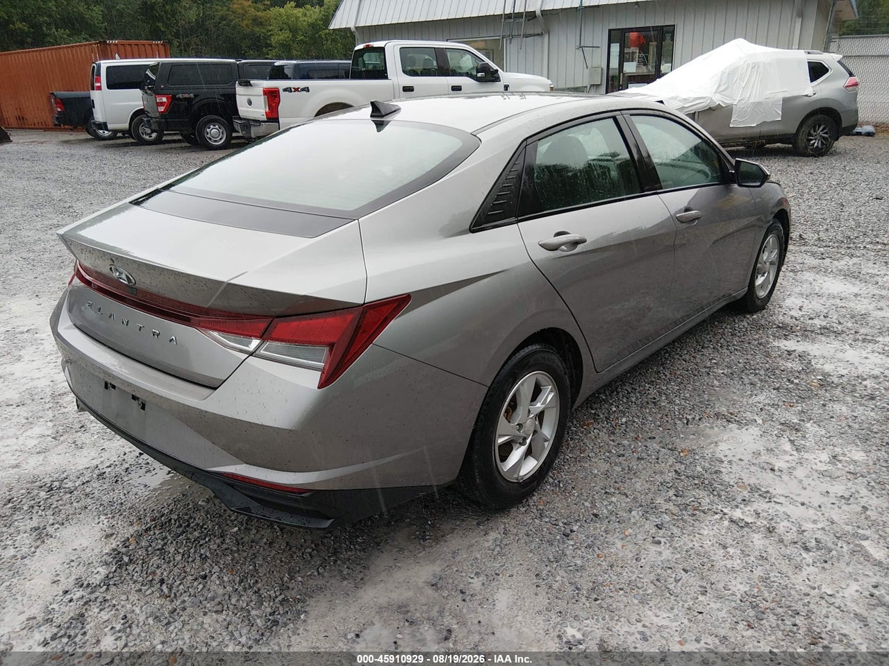 2023 HYUNDAI ELANTRA SE · 4/11