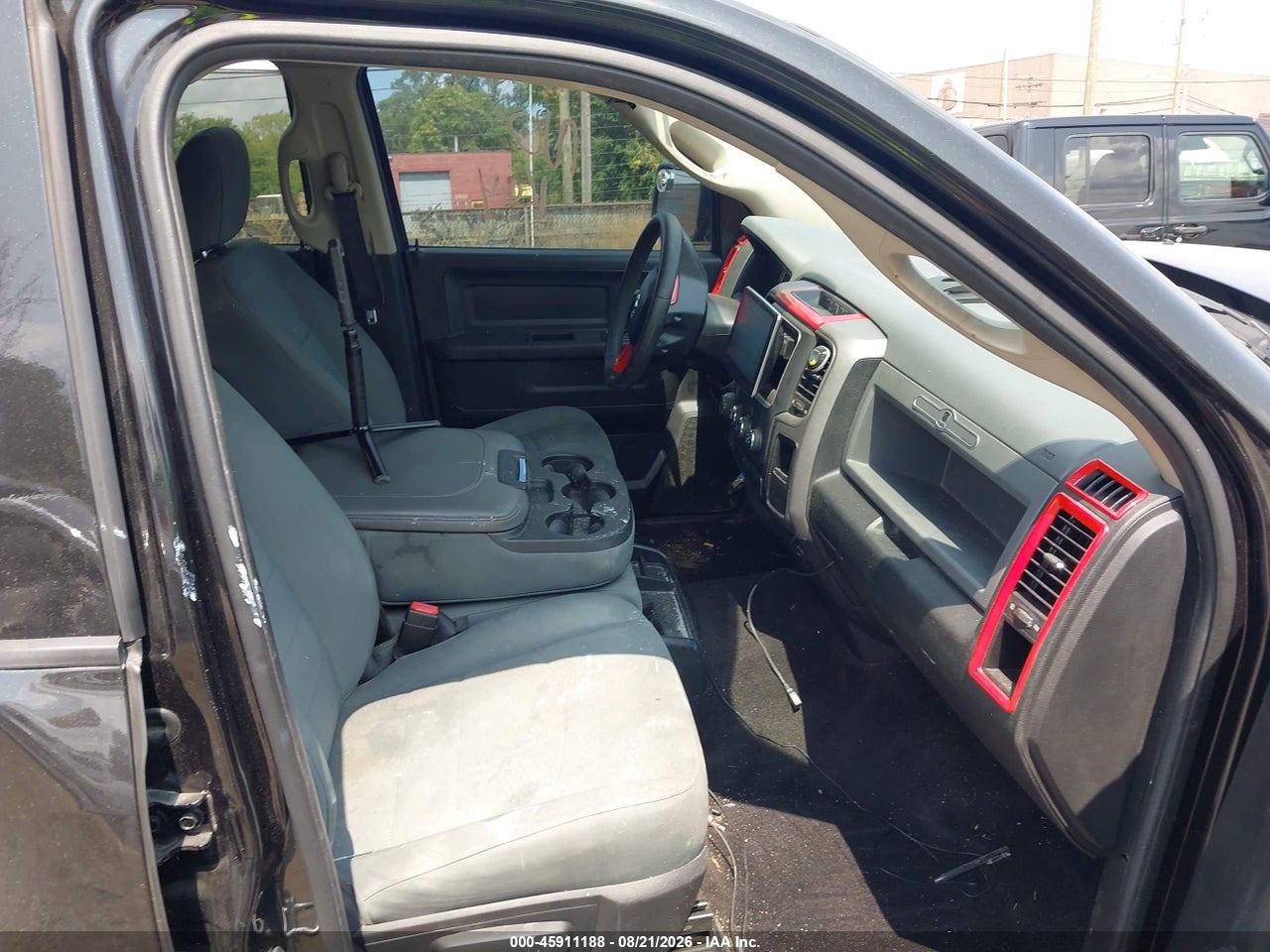 2016 RAM 1500 ST · 5/10