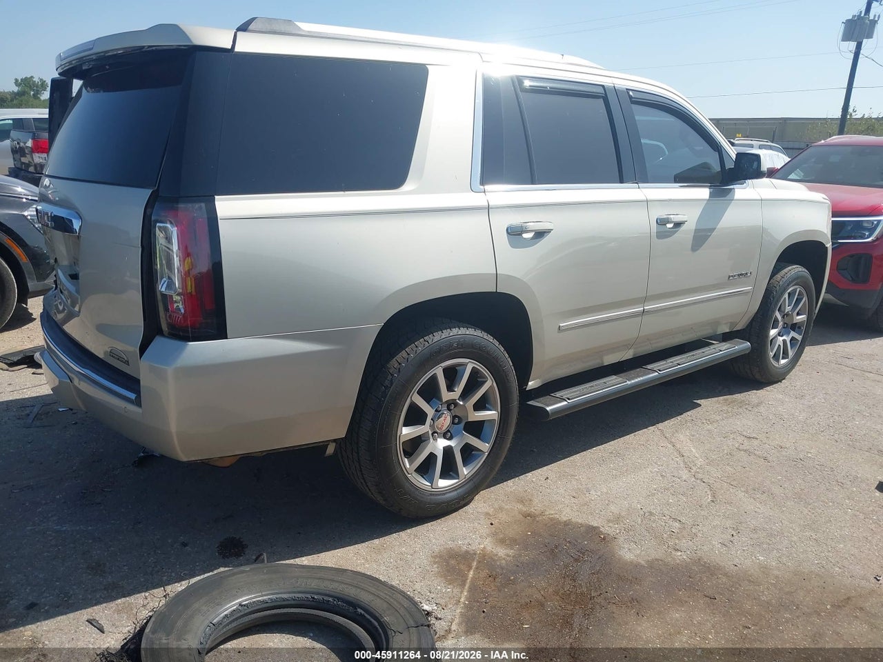 2015 GMC YUKON DENALI · 4/11