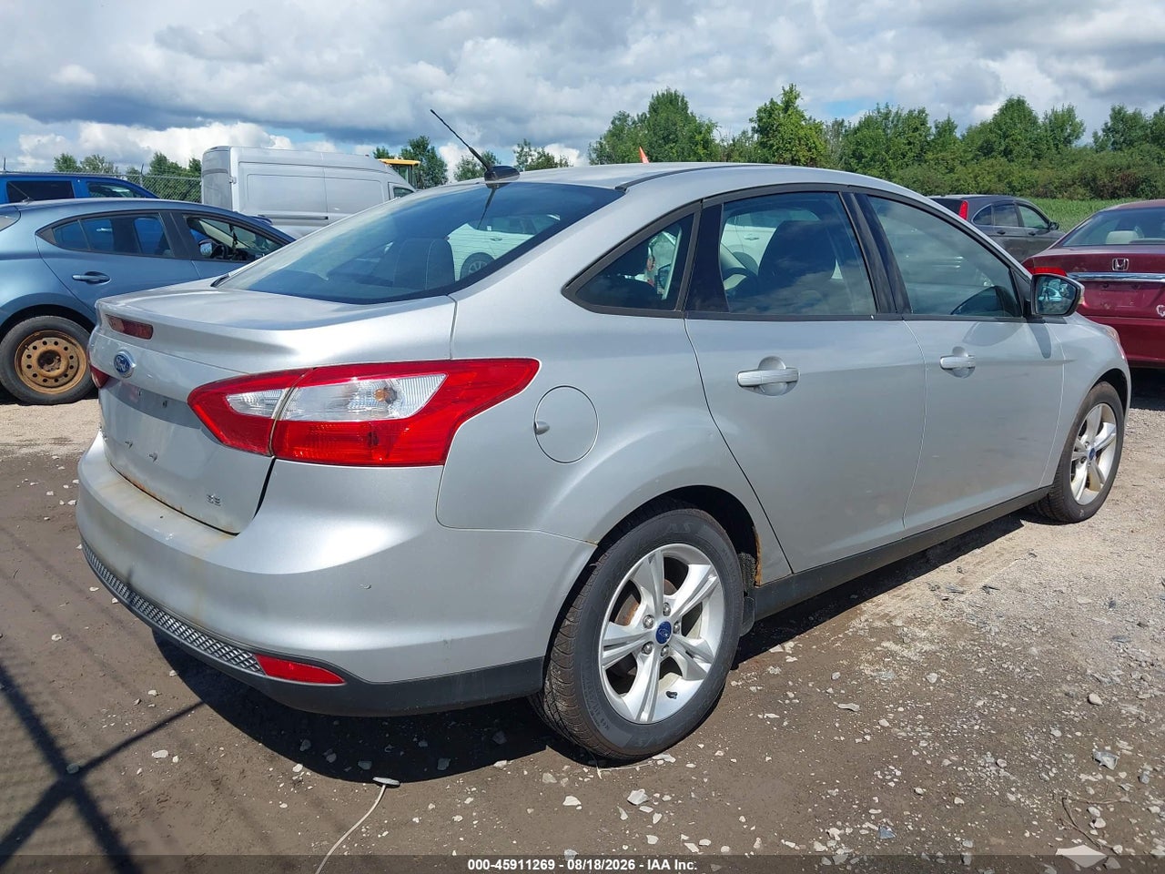 2013 FORD FOCUS SE · 4/11