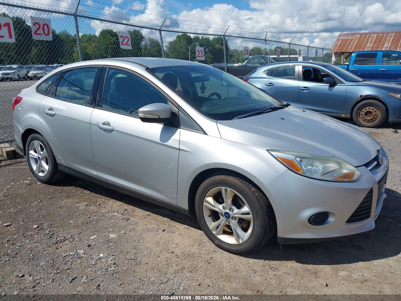 1FADP3F23DL****** · 2013 FORD FOCUS SE