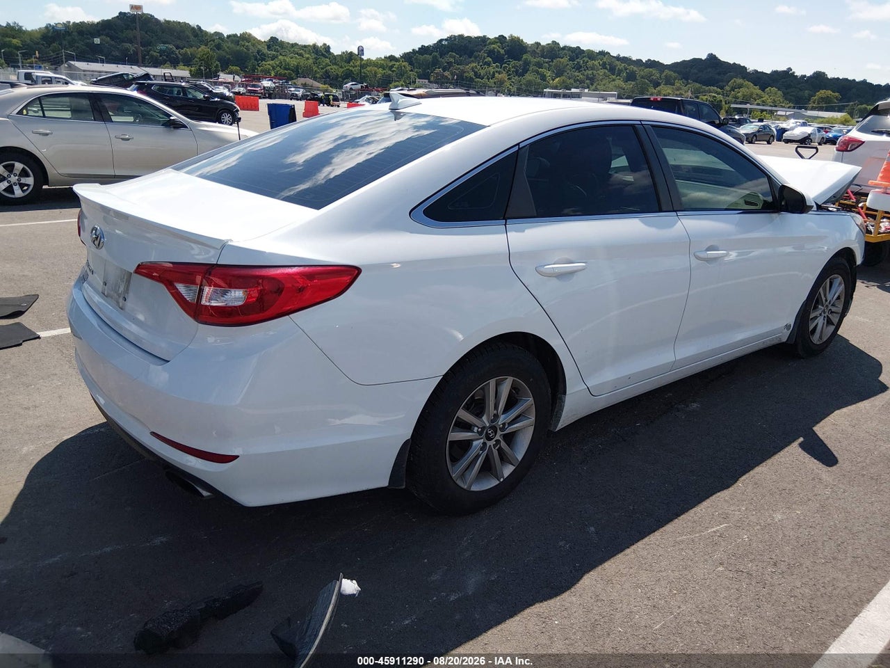 2016 HYUNDAI SONATA SE · 4/11