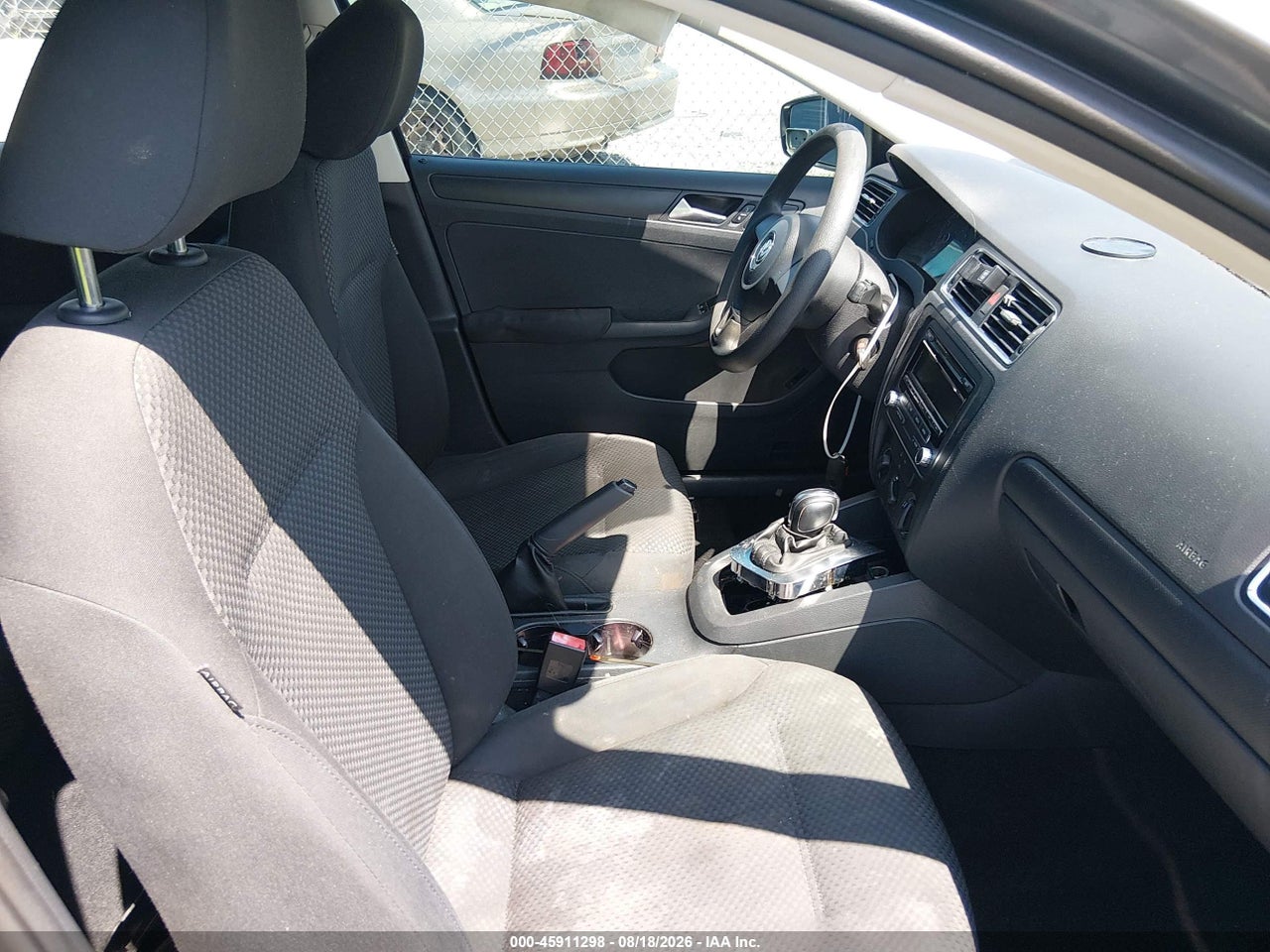 2012 VOLKSWAGEN JETTA 2.0L S · 5/11