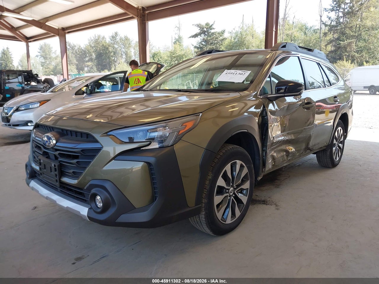 2023 SUBARU OUTBACK LIMITED · 2/10
