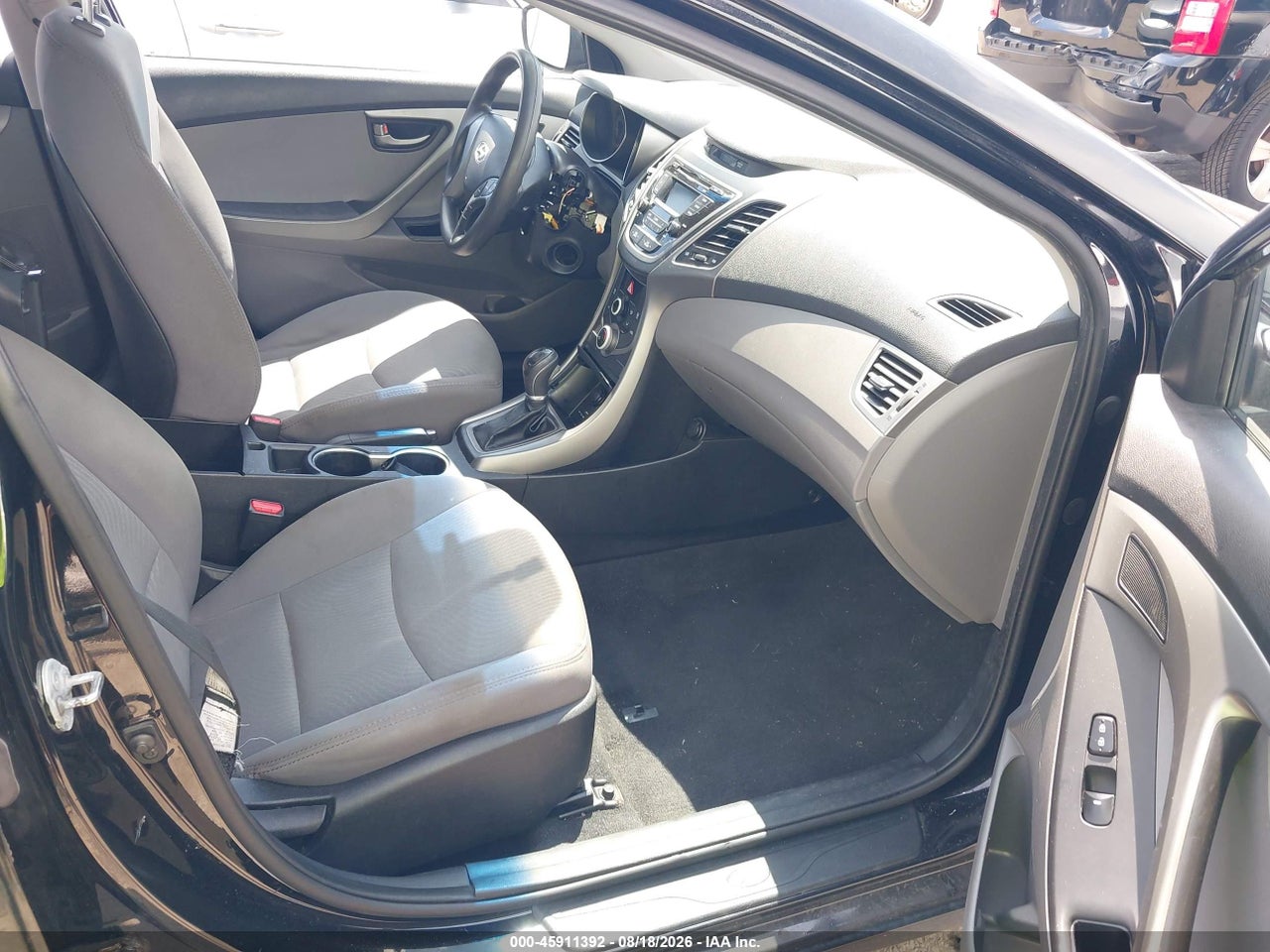 2016 HYUNDAI ELANTRA SE · 5/10