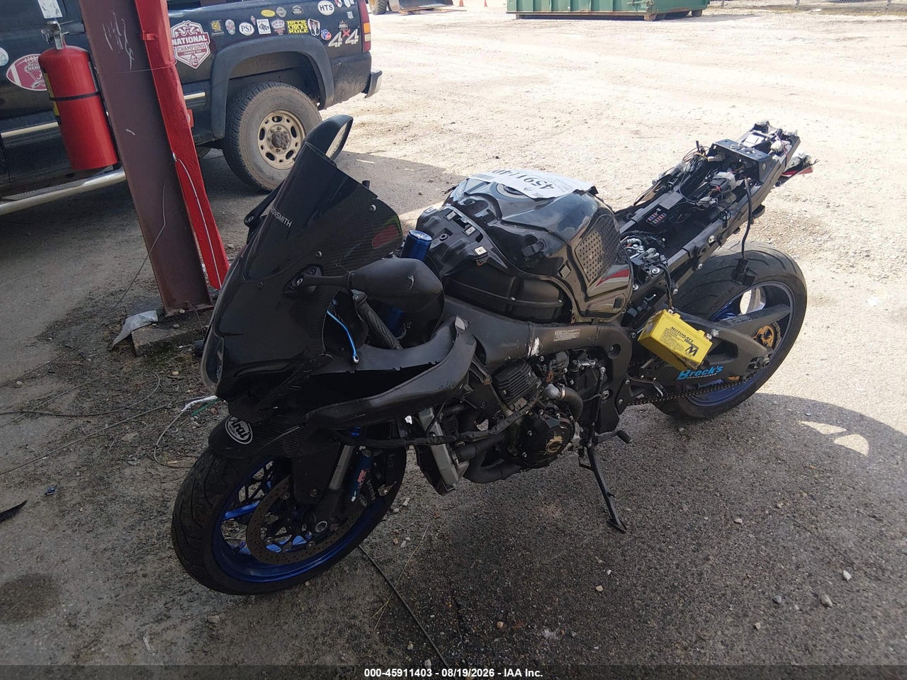 2017 SUZUKI GSX-R1000 R · 2/11