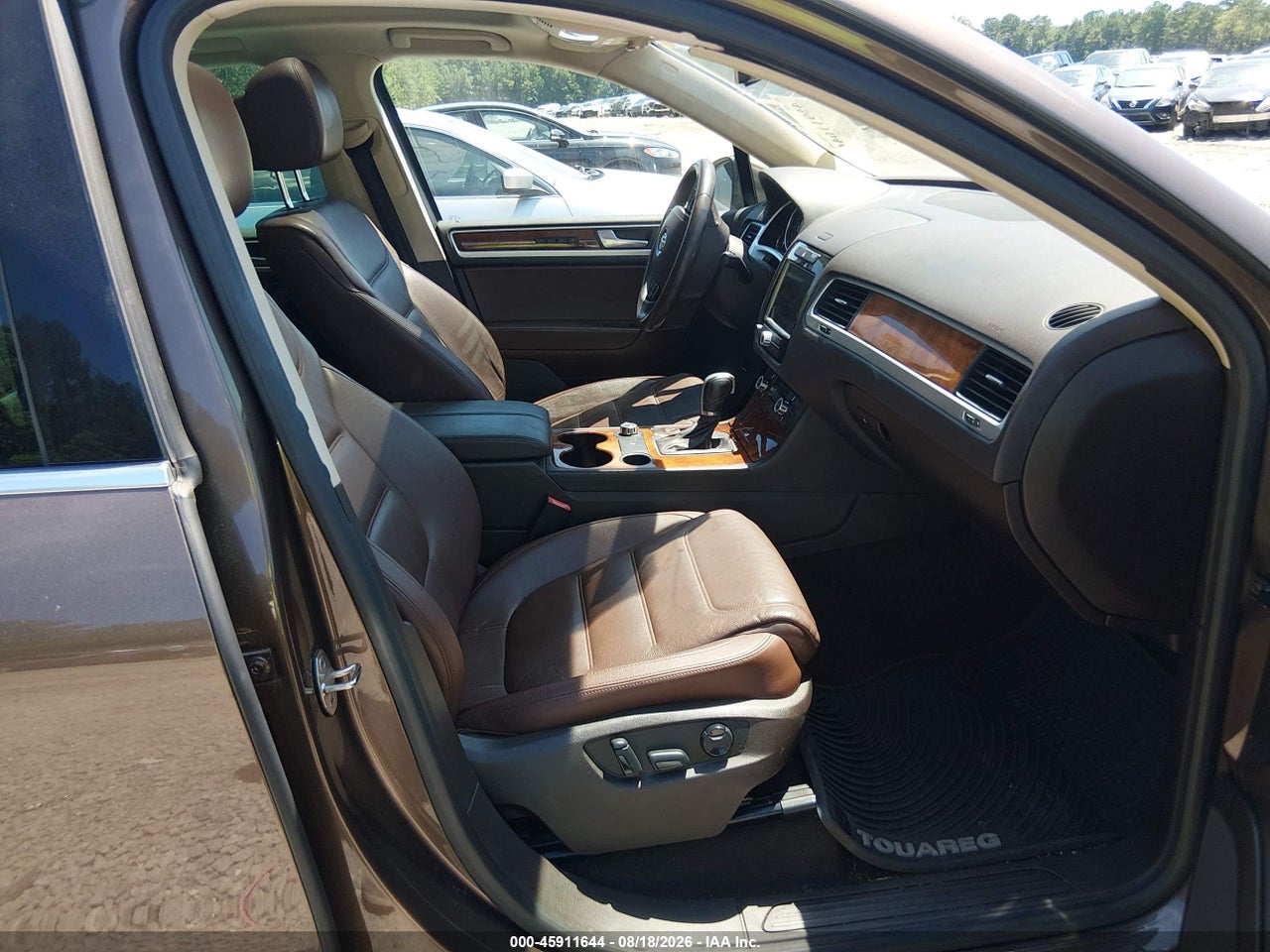 2014 VOLKSWAGEN TOUAREG TDI LUX · 5/8