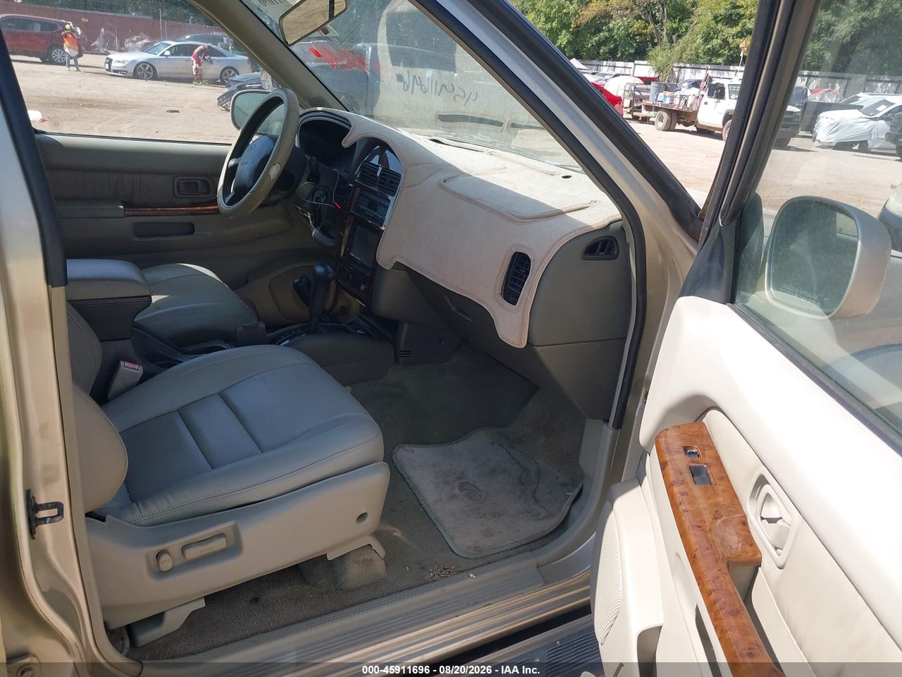1997 INFINITI QX4 · 5/11