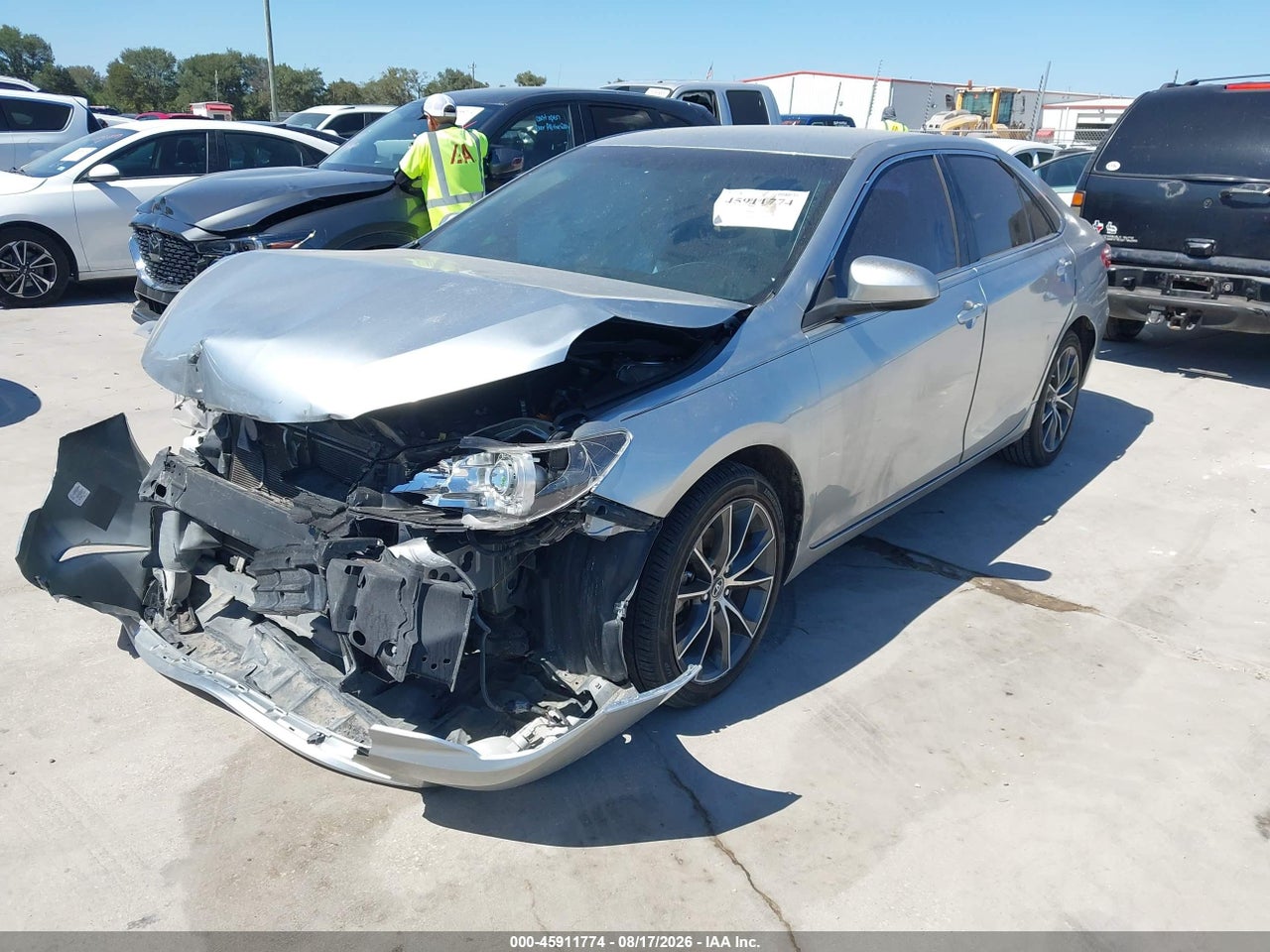 2016 TOYOTA CAMRY XSE · 2/11
