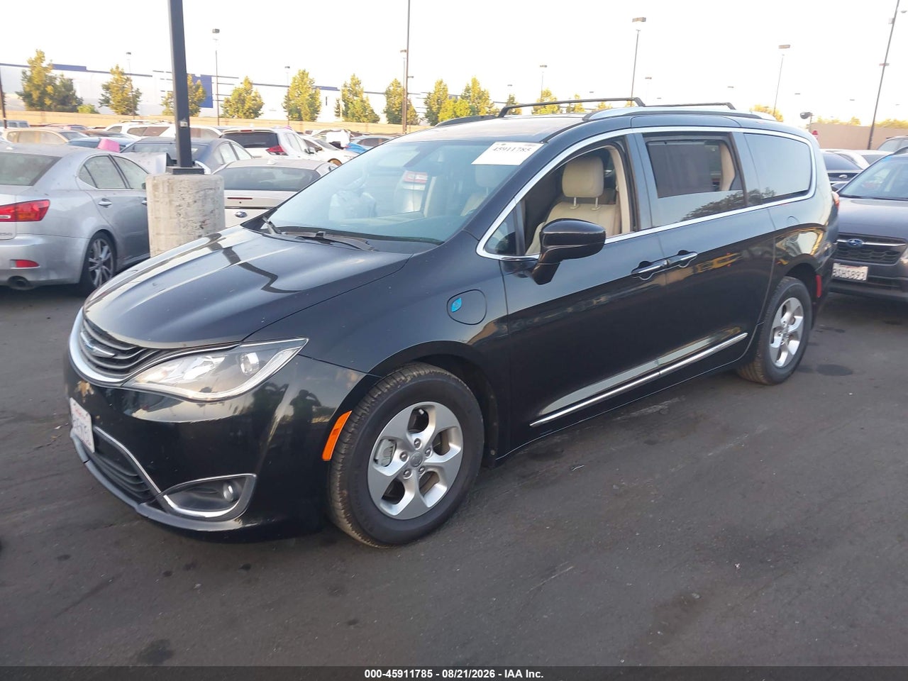 2018 CHRYSLER PACIFICA HYBRID TOURING L · 2/11