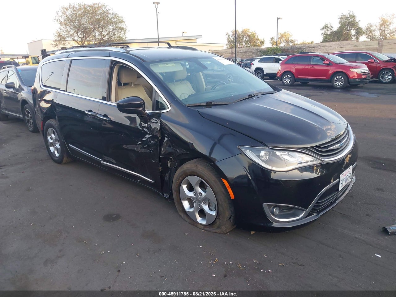 2C4RC1L74JR****** · 2018 CHRYSLER PACIFICA HYBRID TOURING L