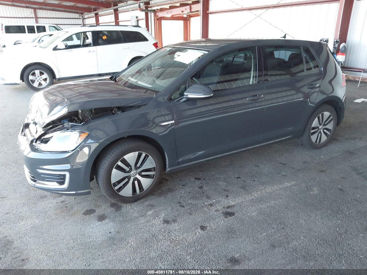 2019 VOLKSWAGEN E-GOLF SE · 2/11