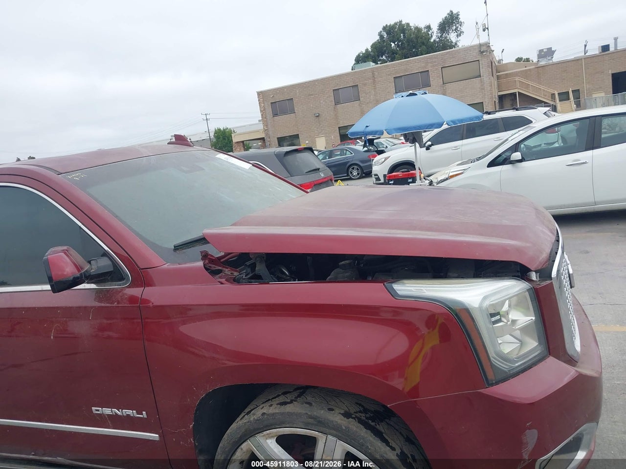 2017 GMC YUKON DENALI · 6/10