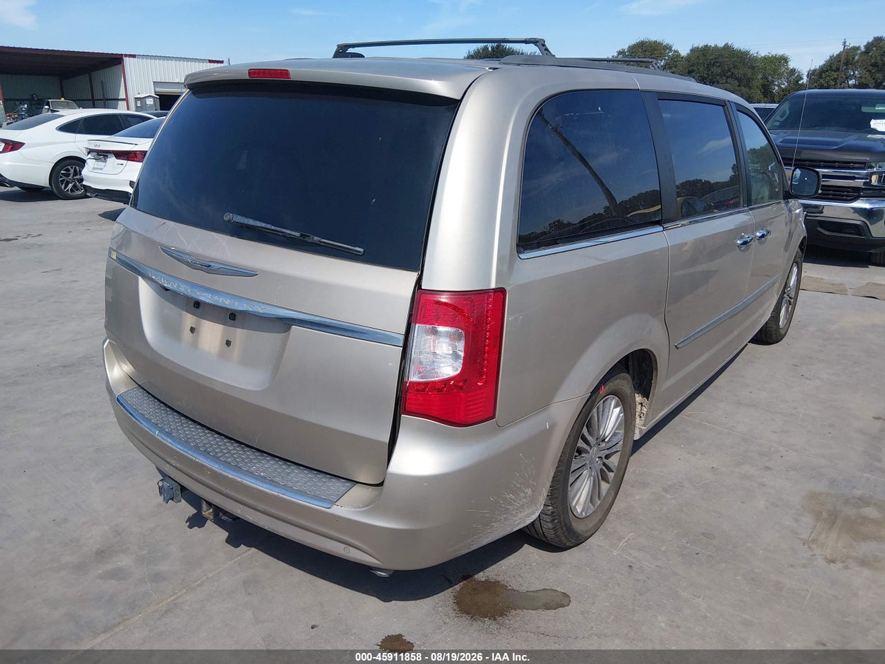2014 CHRYSLER TOWN &amp; COUNTRY TOURING-L · 4/11