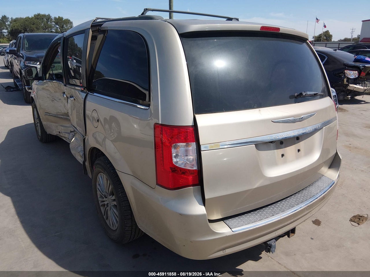2014 CHRYSLER TOWN &amp; COUNTRY TOURING-L · 3/11