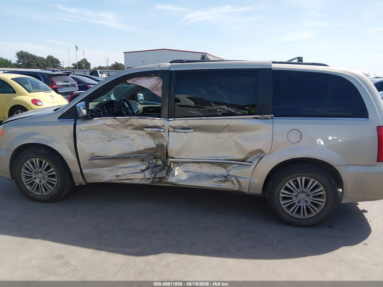 2014 CHRYSLER TOWN &amp; COUNTRY TOURING-L · 6/11