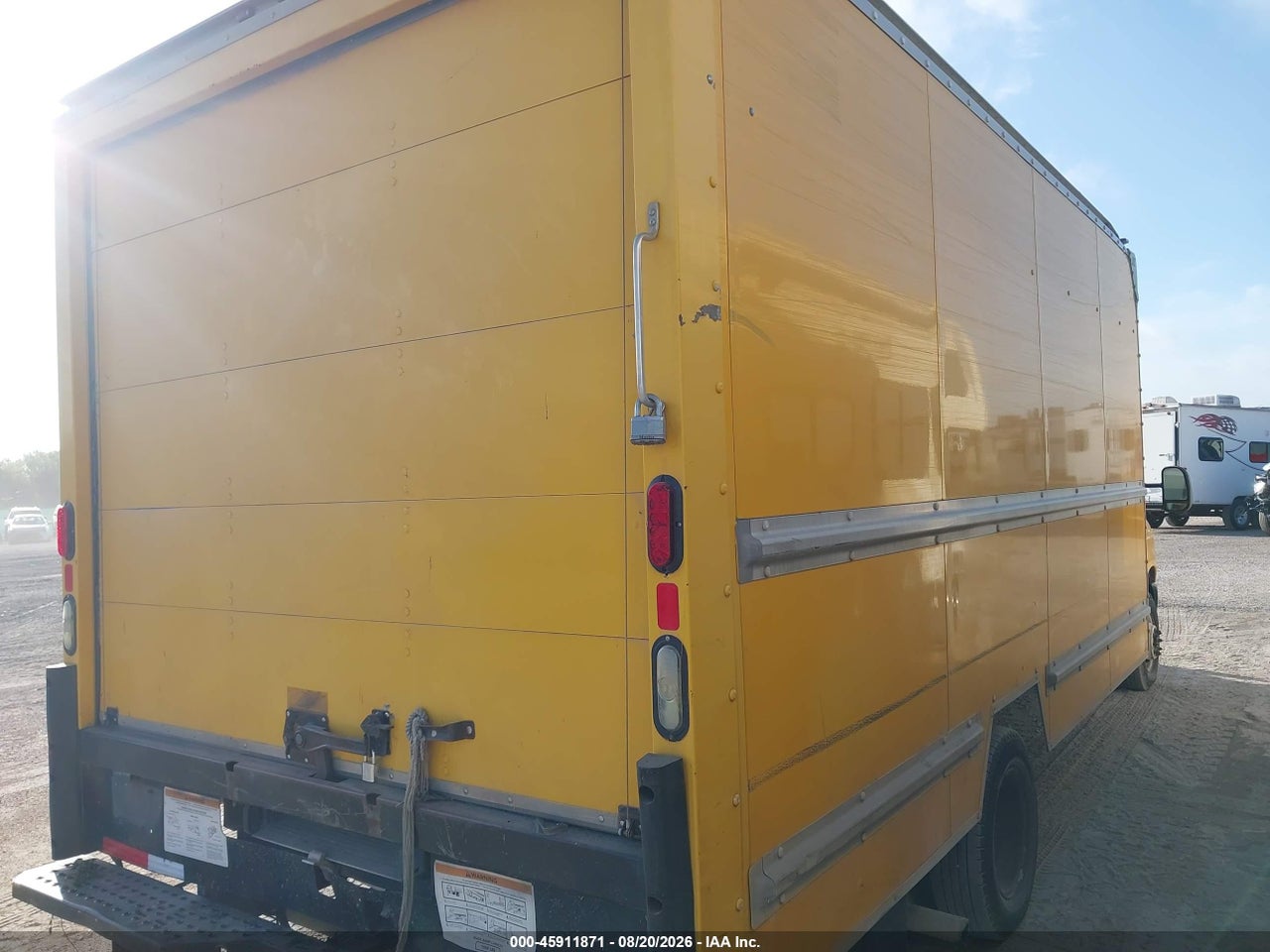 2011 FORD E-350 CUTAWAY   · 4/4