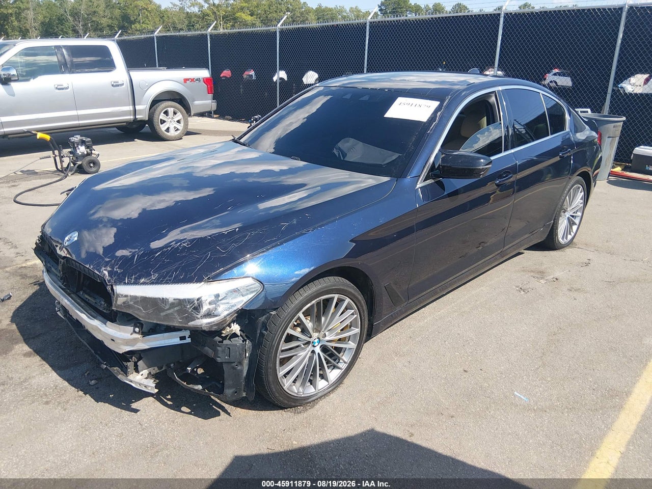 2019 BMW 530I · 2/11