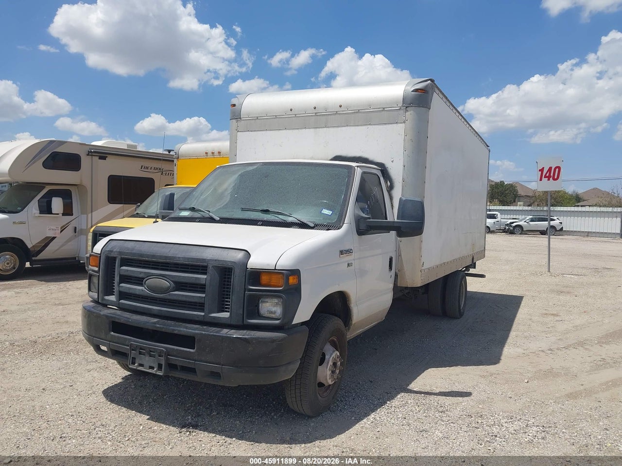 2015 FORD E-350 CUTAWAY   · 2/4