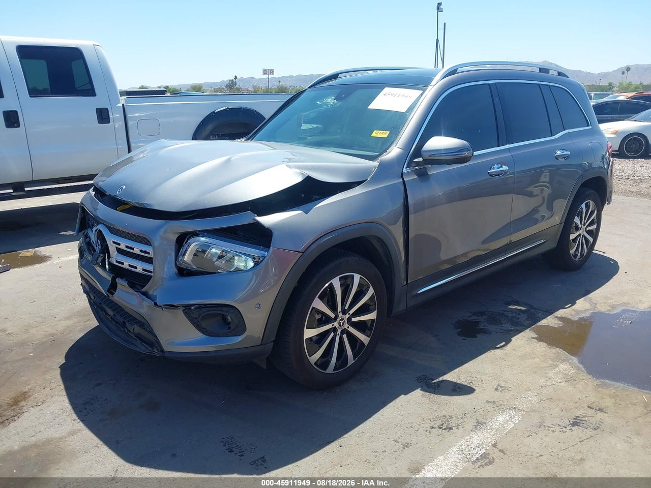 2023 MERCEDES-BENZ GLB 250 · 2/11