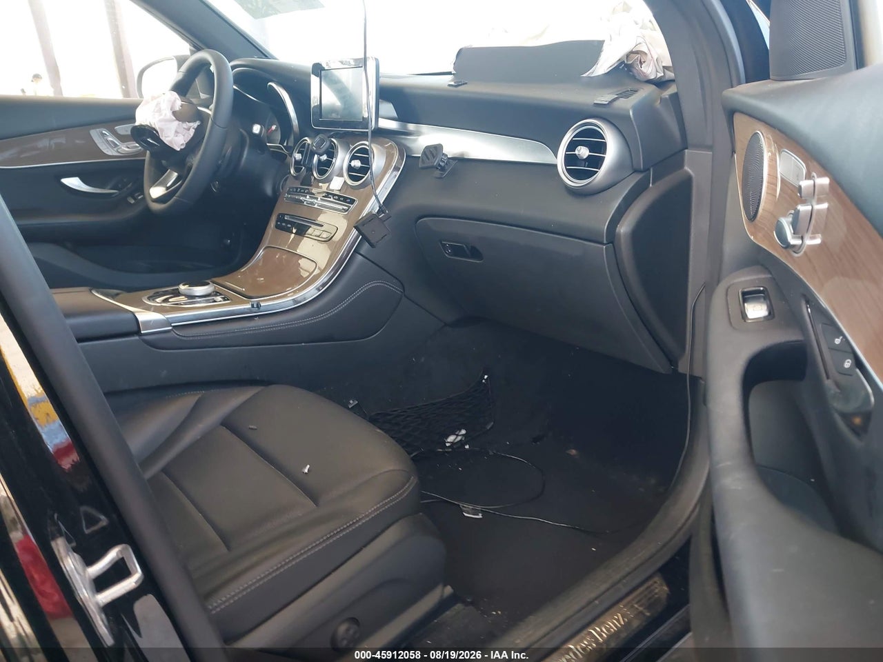 2018 MERCEDES-BENZ GLC 300   · 5/11