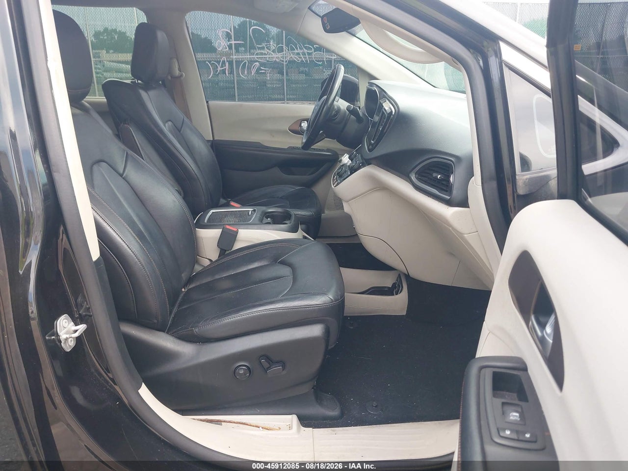 2017 CHRYSLER PACIFICA TOURING-L PLUS · 5/11