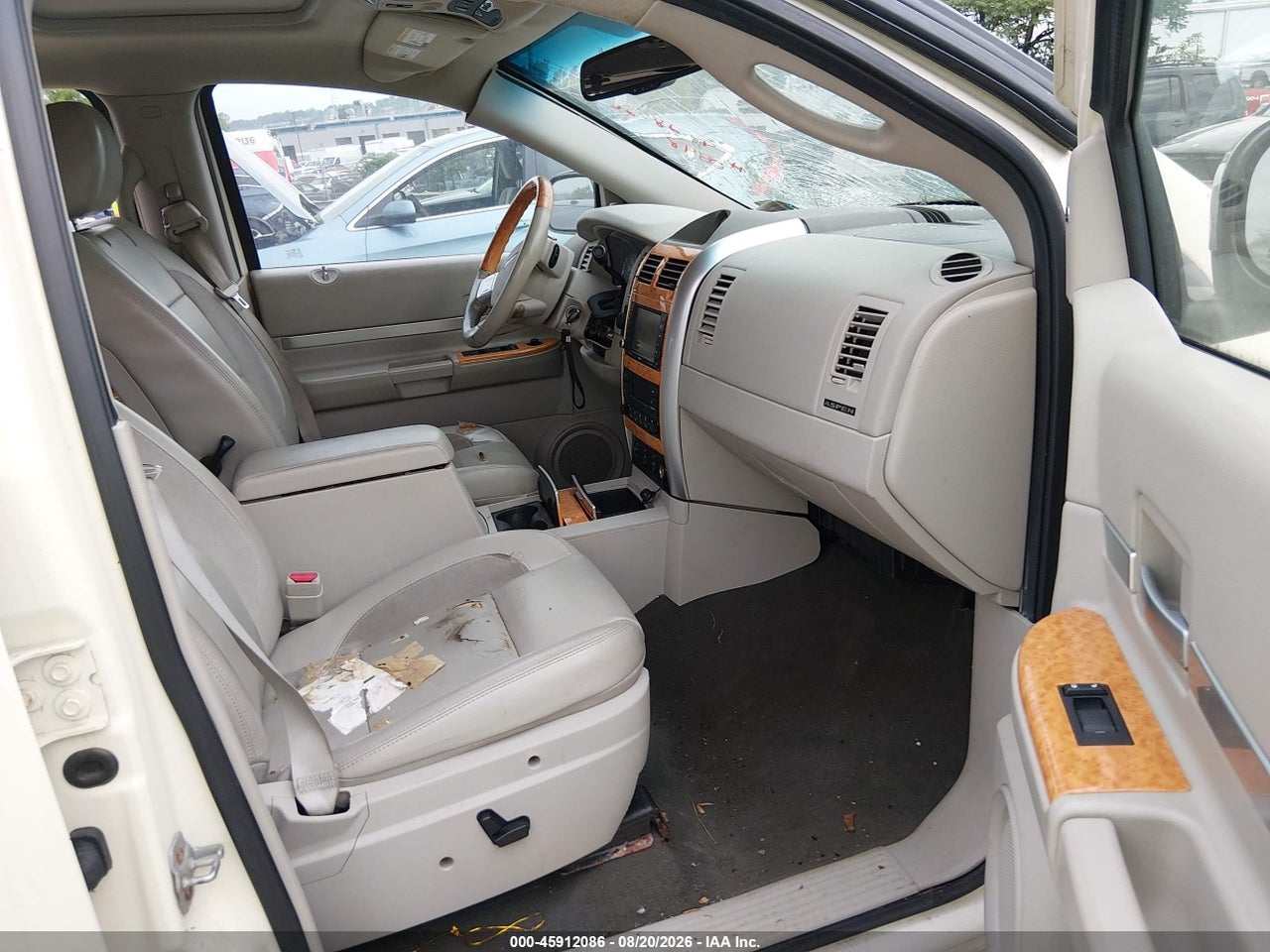 2009 CHRYSLER ASPEN LIMITED · 5/11