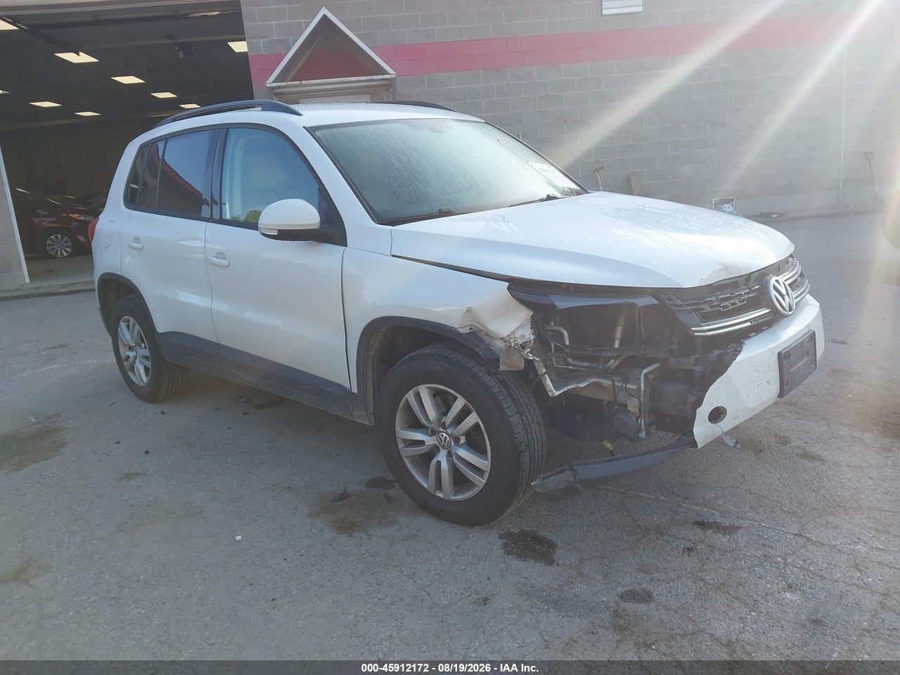 WVGBV7AX1GW****** · 2016 VOLKSWAGEN TIGUAN S