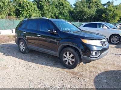 5XYKT3A14BG****** · 2011 KIA SORENTO LX