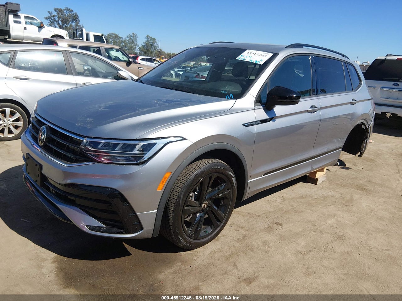 2024 VOLKSWAGEN TIGUAN 2.0T SE R-LINE BLACK · 2/11